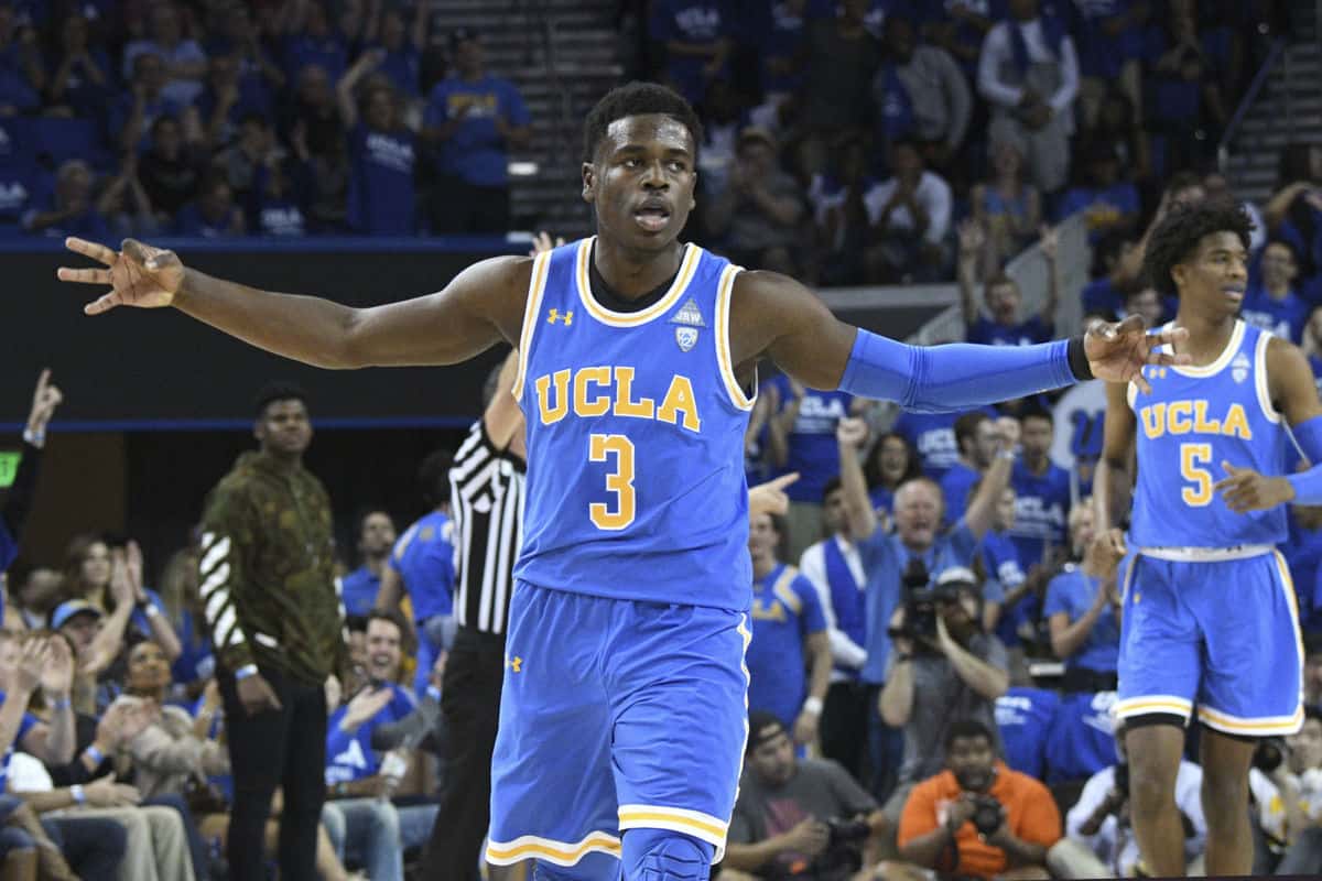 UCLA va dove la porta Holiday