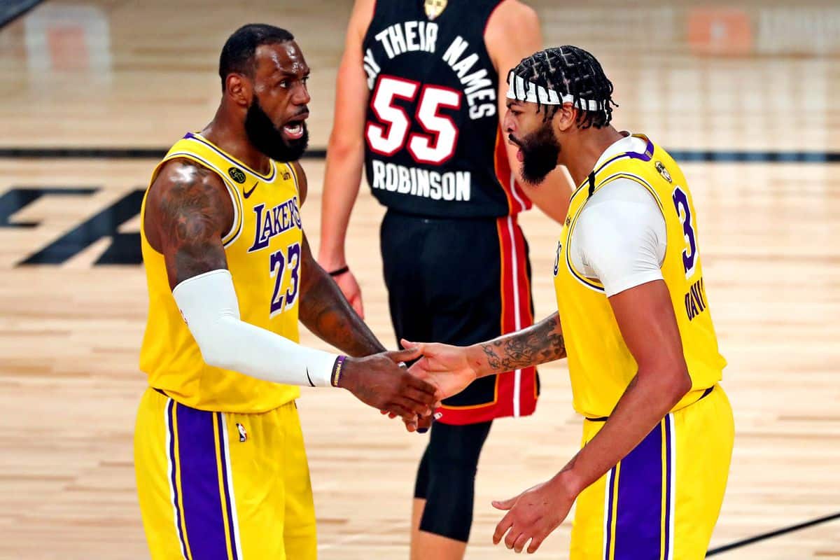 Los Angeles Lakers hanno in mano le Finals