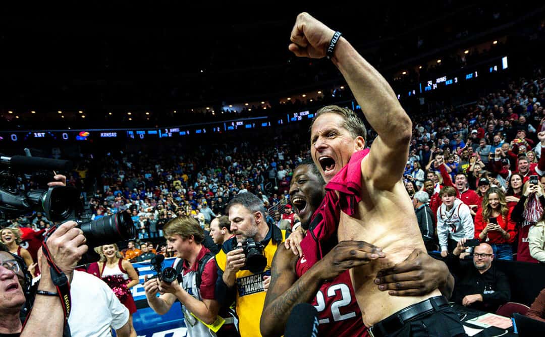 West: Arkansas non muore mai, UCLA da big