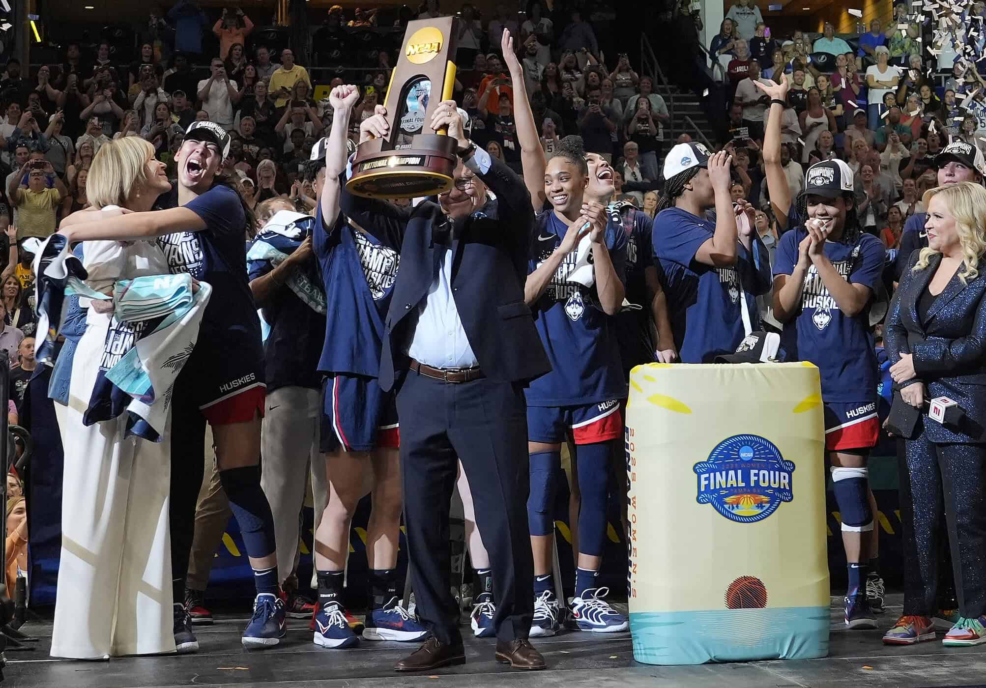 UConn vince il suo 12 titolo